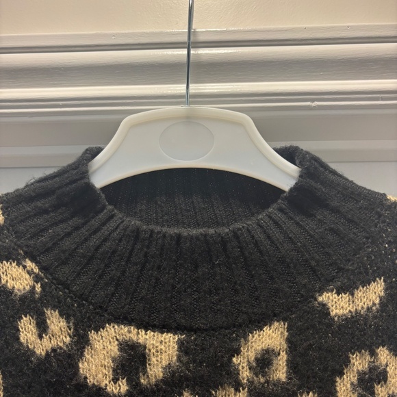 Forever 21 Black and Tan Cheetah Print Mock Neck Sweater - Picture 4 of 8